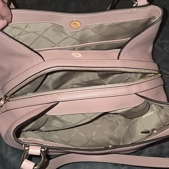 Michael Kors Pink Shoulder Bag NWOT - Picture 5 of 5